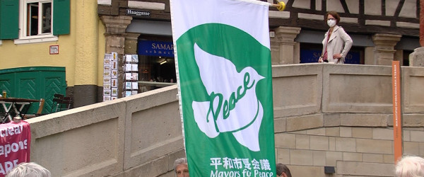 Mayors for Peace - Flagge gegen Atomwaffen (Quelle: )